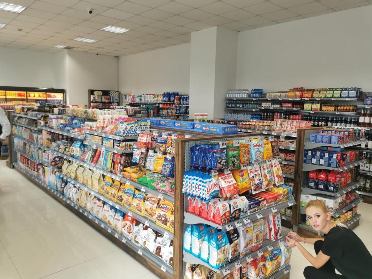 Airport Residence Otopeni Eksteriør billede